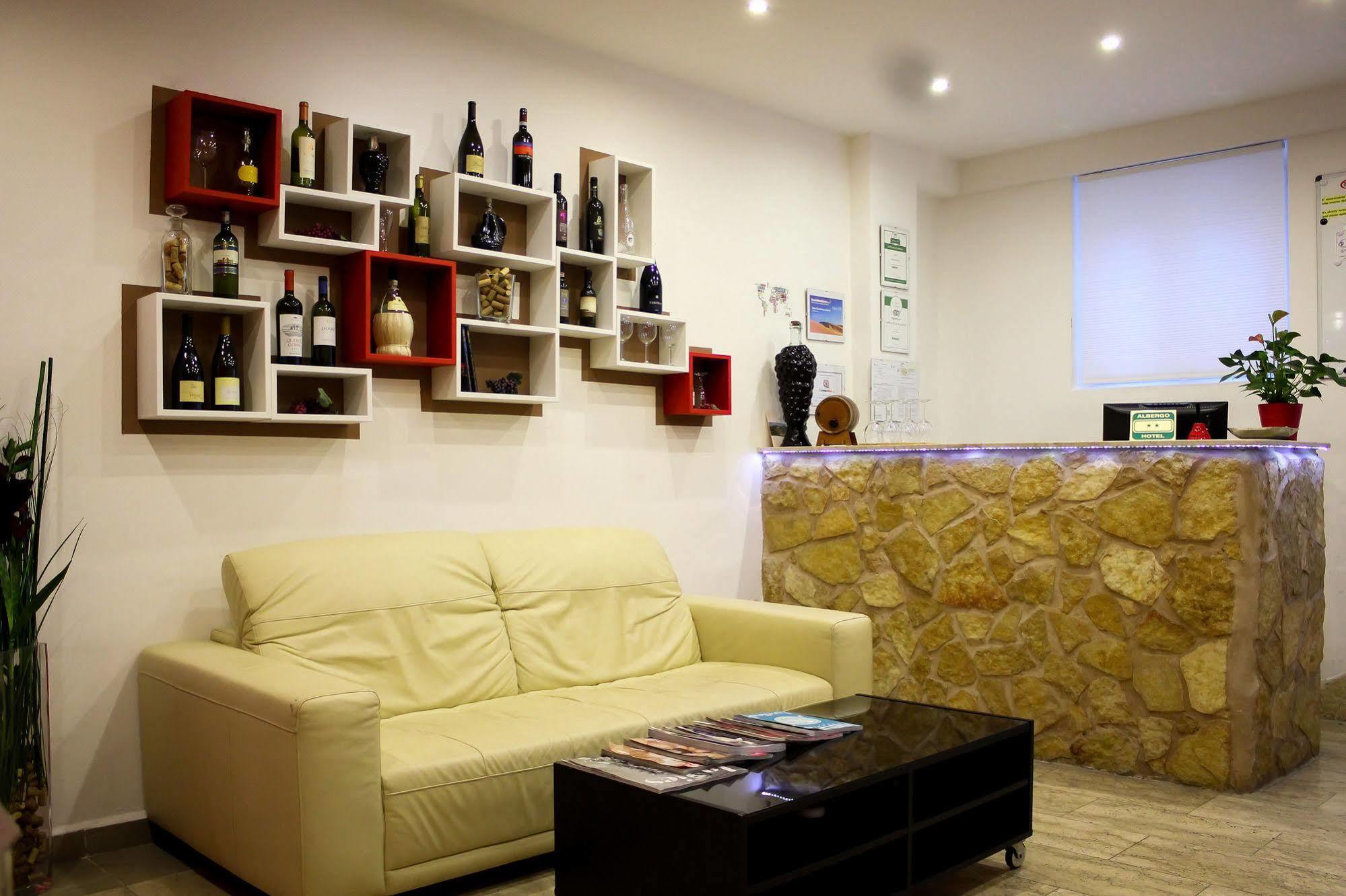 Hotel Rossovino Milano Extérieur photo